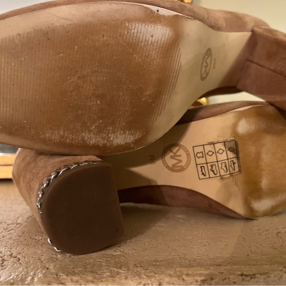 MICHAEL Michael Kors Jamie Leather Pumps – Light Khaki - Picture 5 of 9